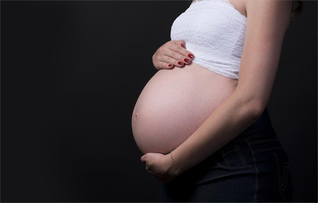 疾管署公布，今年首例新生兒母嬰垂直傳染「李斯特菌症」個案。圖／翻攝自免費圖庫Pixabay