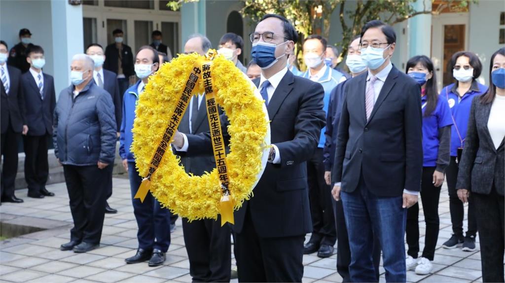 朱立倫上午前往桃園大溪頭寮陵寢謁陵。圖／國民黨提供