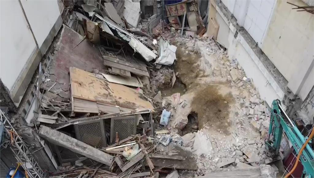 台中市發生老屋坍塌意外，造成3名工人遭活埋身亡。圖／台視新聞