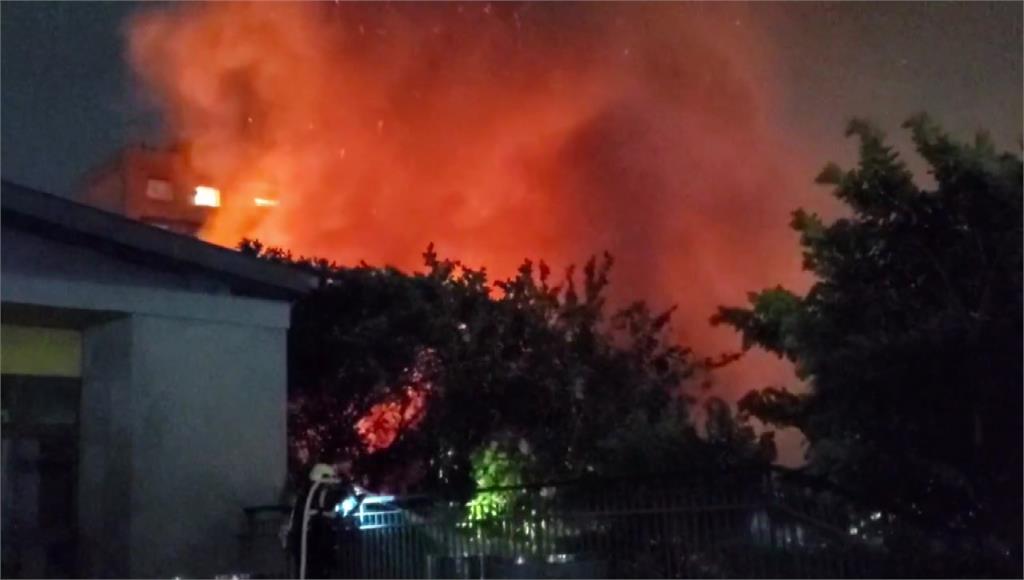 萬華雙和市場旁民宅祝融 惡火延燒隔壁幼兒園