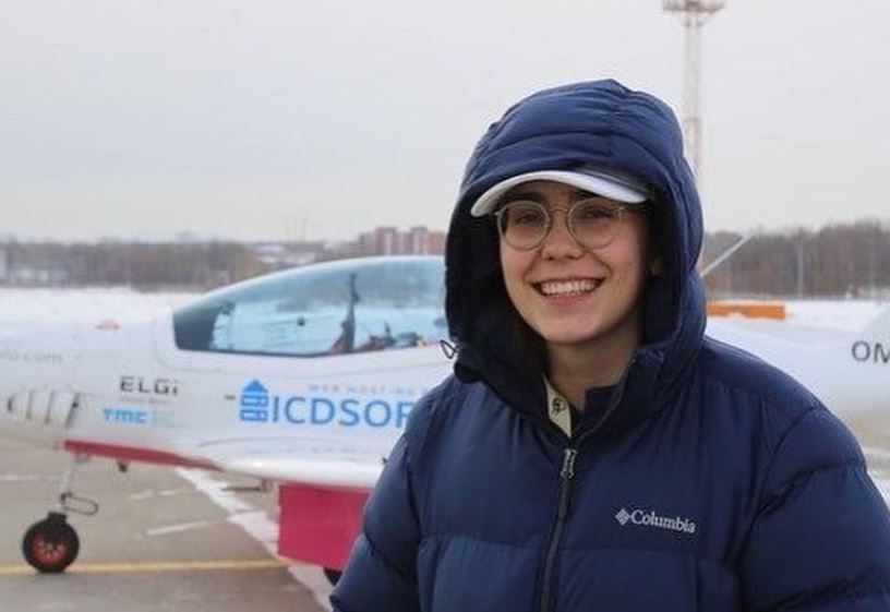比利時19歲少女飛行員羅瑟福德，預計14日飛抵台灣。圖／翻攝自Instagram@fly.zolo