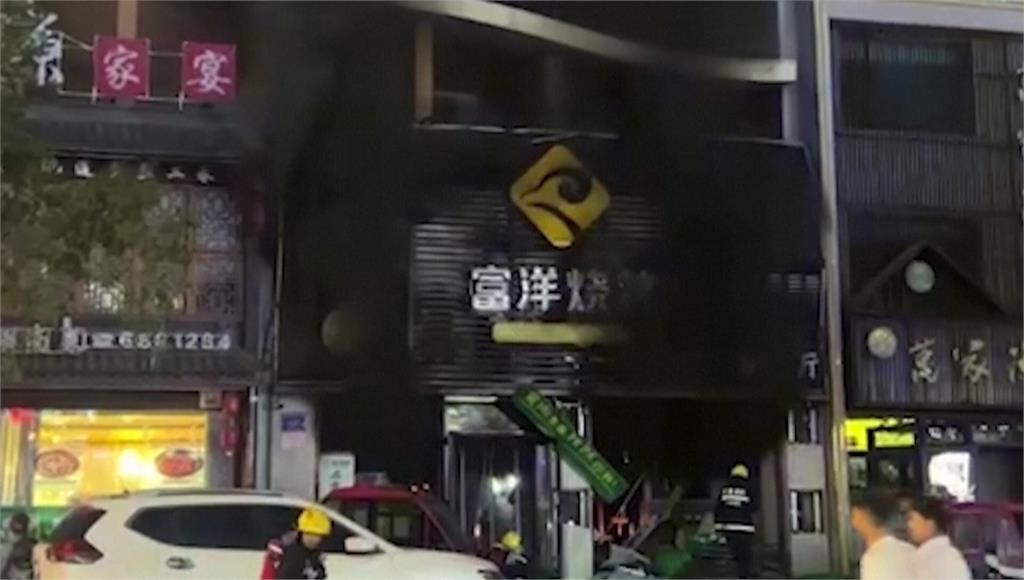 中國大陸寧夏銀川燒烤店發生嚴重氣爆事故，釀31人死亡。圖／美聯社