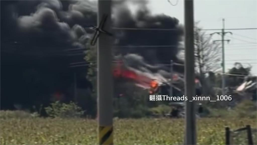  嚇！雲林某資源回收場大火　濃煙烈焰直竄天際