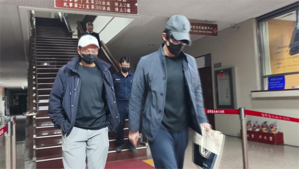 羈押4個月 鄭亦麟300萬交保凌晨步出法院