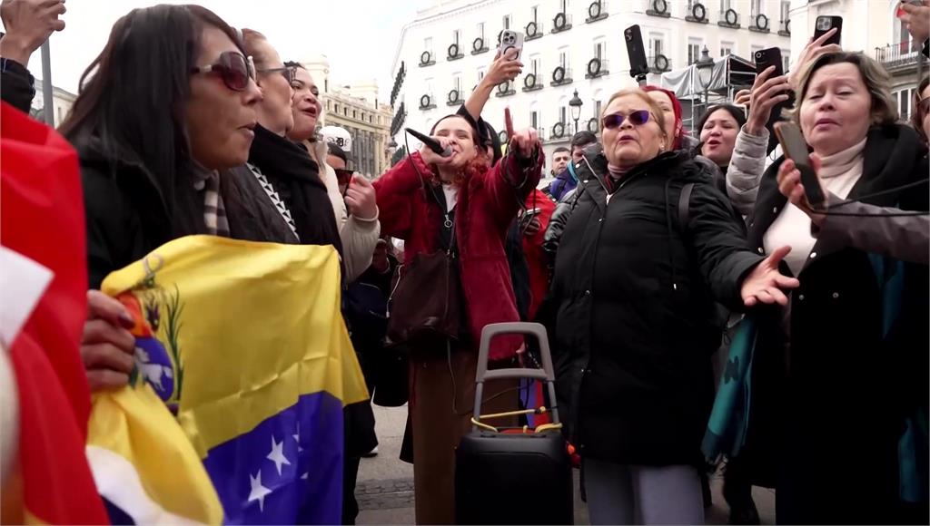 委國女副總統成代理總統！國內民眾恐慌掀搶購物資潮 逃亡海外人歡慶