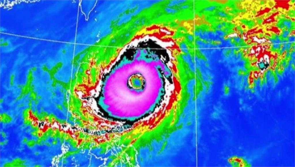 舒力基像「草莓甜甜圈」 明最接近局部降雨