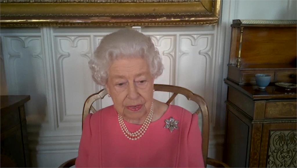 英國女王伊麗莎白二世特別分享自身接種新冠疫苗的經驗。圖：AP