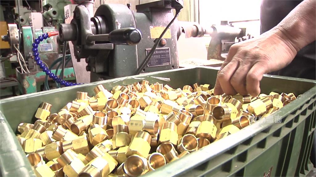 睽違一年！12月景氣轉亮「紅燈」 國發會示警：仍須留意三大黑天鵝