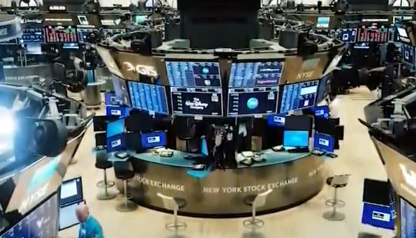 聯準會降息1碼 美股四大指數漲跌互見