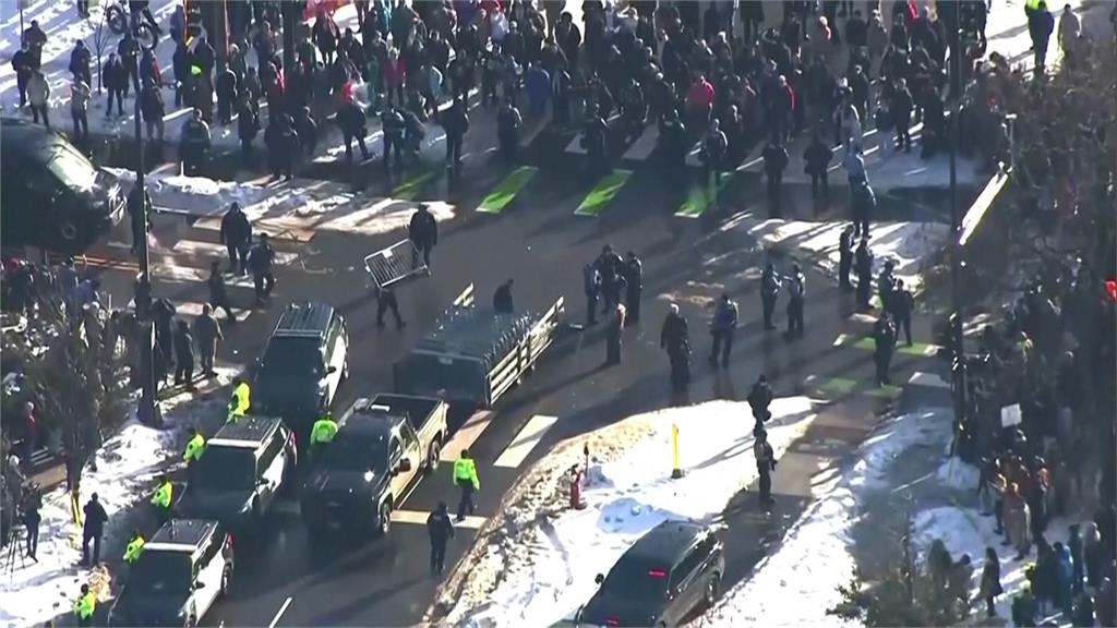 美移民官員擊斃1女子 明尼蘇達州掀動亂