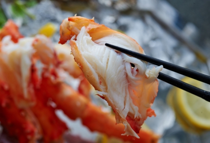 秋天吃螃蟹！富含蛋白質等對肌肉、骨骼和心臟有益 5種人不能吃太多