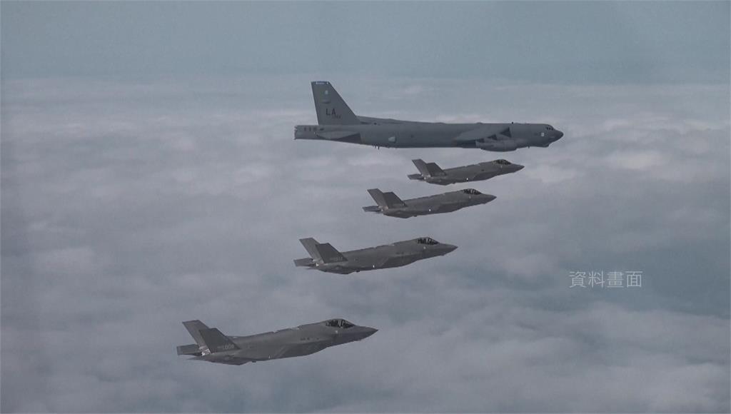 根據日經新聞報導，美國空軍正在考慮讓可攜帶核武的戰略轟炸機降落在南韓。圖／美聯社（資料畫面）