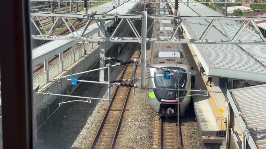 來不及煞車區間列車開過頭！ 乘客傻眼台鐵急致歉