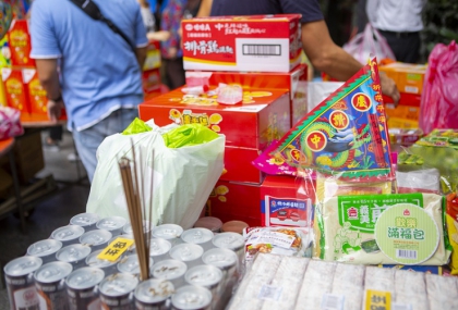 中元普渡採買別逞強！長者「提重物、走市場」小心跌倒3招降低風險