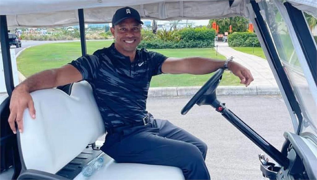 老虎伍茲酒駕肇事翻車 拒配合尿檢被逮