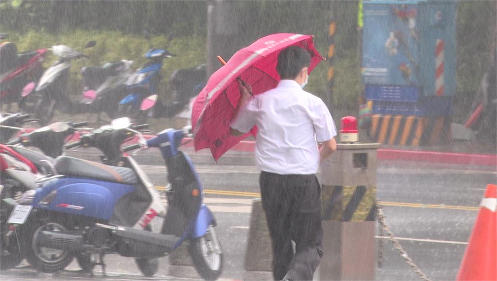 氣象局發布大雨特報。示意圖／台視新聞