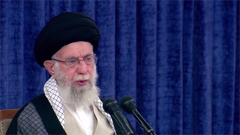 伊朗最高精神領袖哈米尼同意對數萬名被告和犯人予以特赦和減刑。圖／路透社、美聯社
