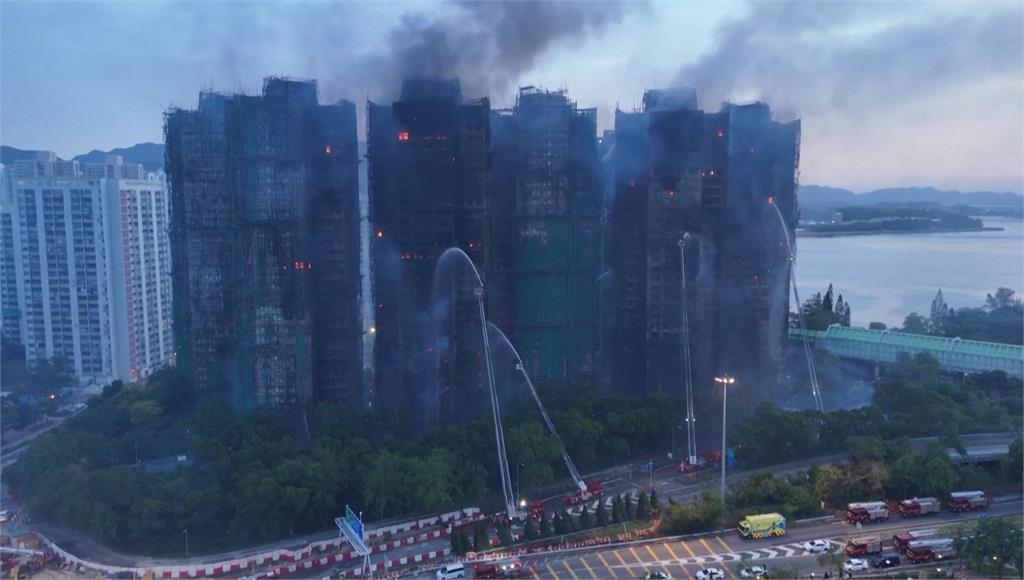 宏福苑大火增至146死！還有百人失聯 港警：不排除死亡數字再上升
