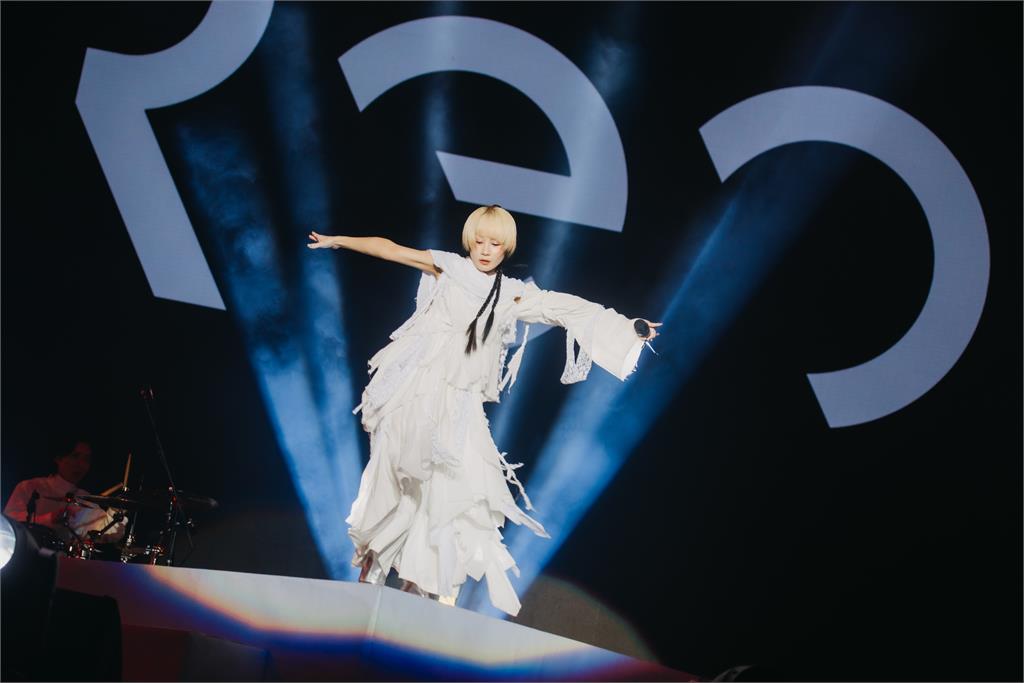 《樂團祭》前夜祭嗨翻大都會公園　日本全能歌姬 Reol 亮麗現身