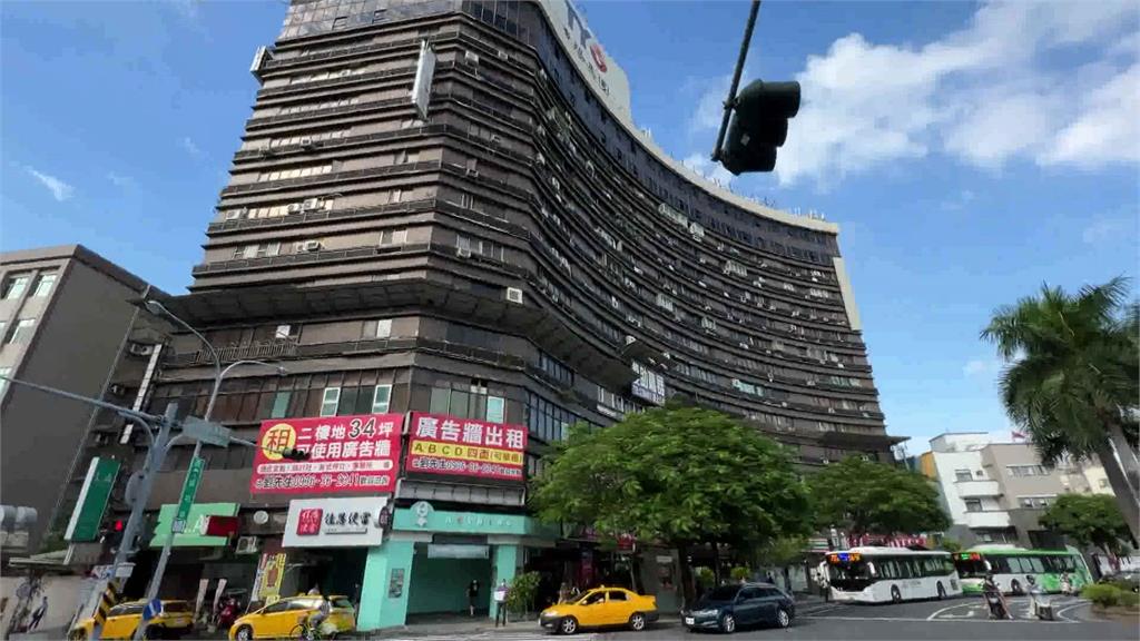 台南「中華國賓商業大樓」，樓層荒廢被譏鬼樓。圖／台視新聞