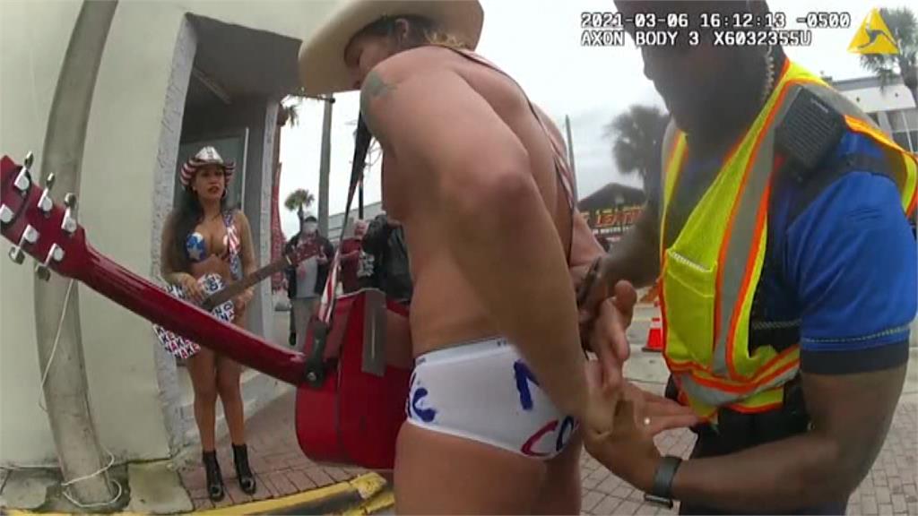 時報廣場明星「裸體牛仔」在佛州遭到逮捕。圖：翻攝AP Direct