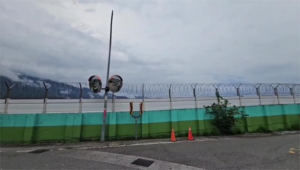 疑降落高度過低！花蓮戰機撞路燈　無釀重大事故