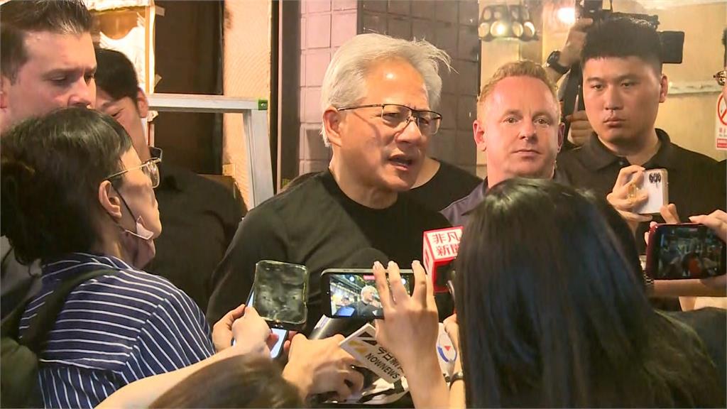 黃仁勳預告輝達明年「忙到不可思議」　攜韓國夥伴布局AI未來