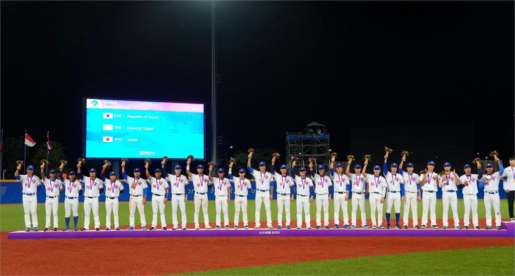 台灣以0比2吞下敗仗，收下亞運棒球銀牌。圖／中華奧會提供