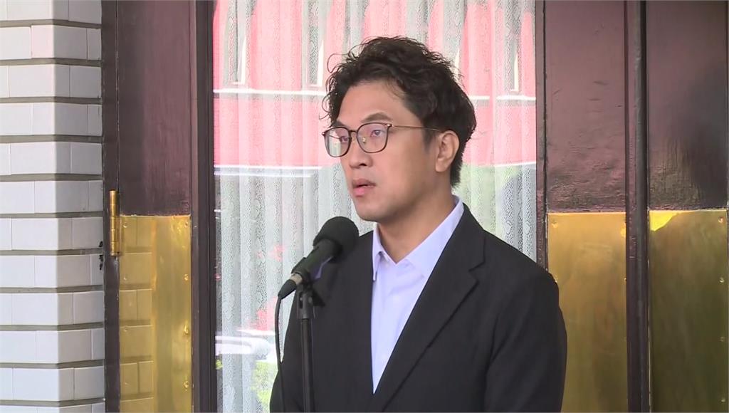 福德宮送甘蔗「蔣萬安沒帶走」 沈伯洋建議：應該跟神明致意一下