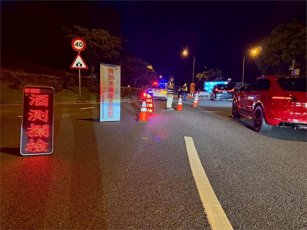 暑假首週南投服務區車聚湧現 環保局夜間攔檢噪音車不合格率逾四成