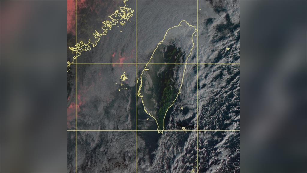 氣象局長鄭明典在臉書分享台灣雲圖。圖／翻攝自臉書@mdc.cwb