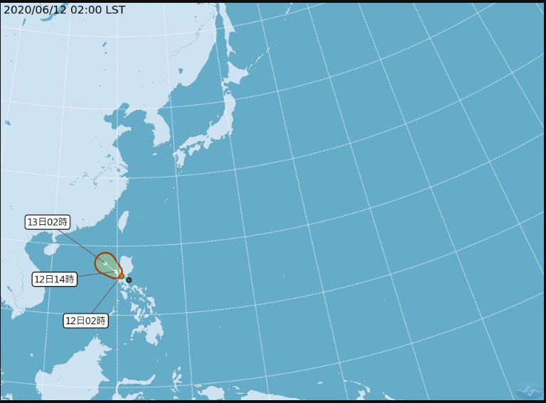 位於菲律賓外海的熱帶性低氣壓有機會成為颱風。圖：中央氣象局