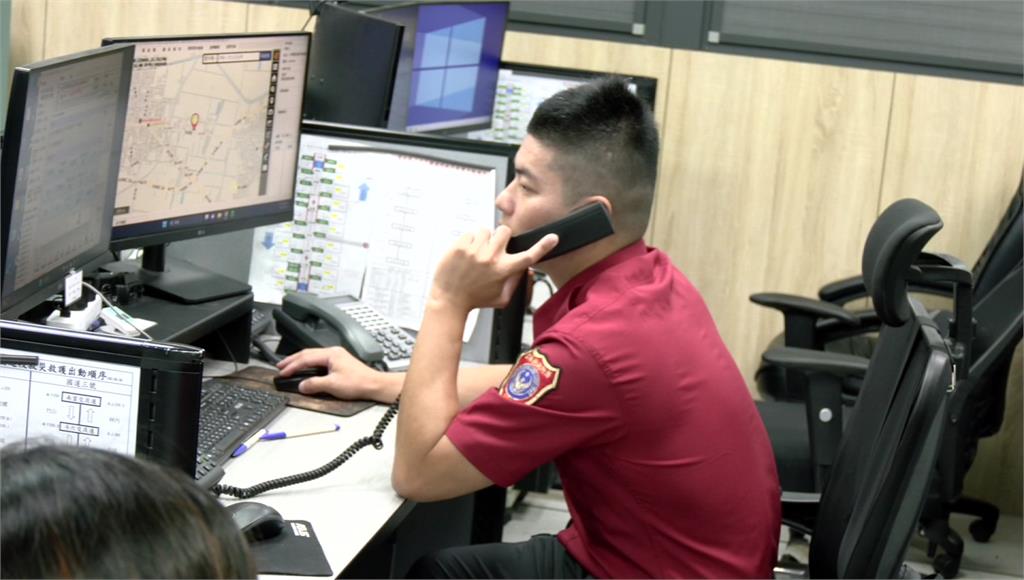 雲林縣消防局統計，平均一年接獲十萬件電話報案，但其中高達4成都是無效通話。圖／台視新聞