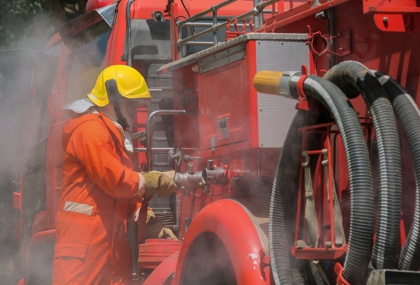 高密度城市致命火災：宏福苑大火帶來的創傷、逃生困境與制度警示