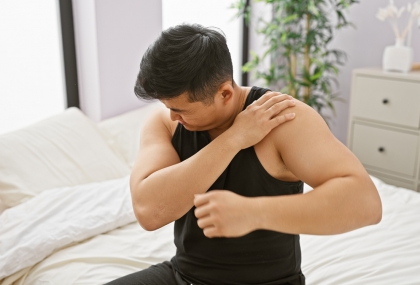 「肩膀痛半年」確診肺癌末期！醫：2種人最要小心 早期不會咳、喘