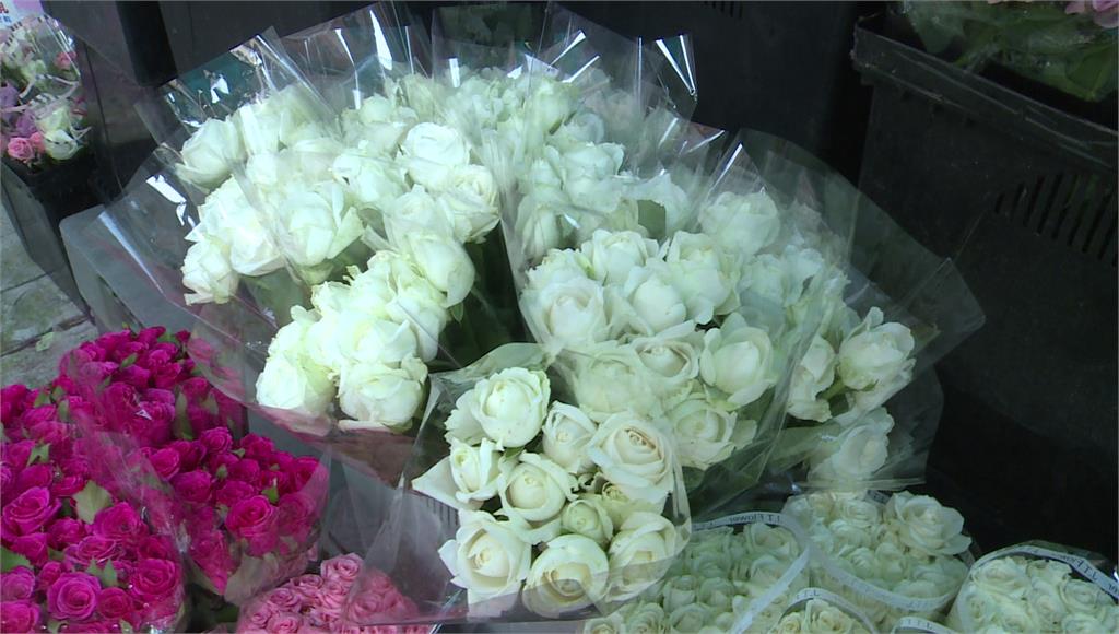 七夕玫瑰花價格漲幅近7成。圖／台視新聞