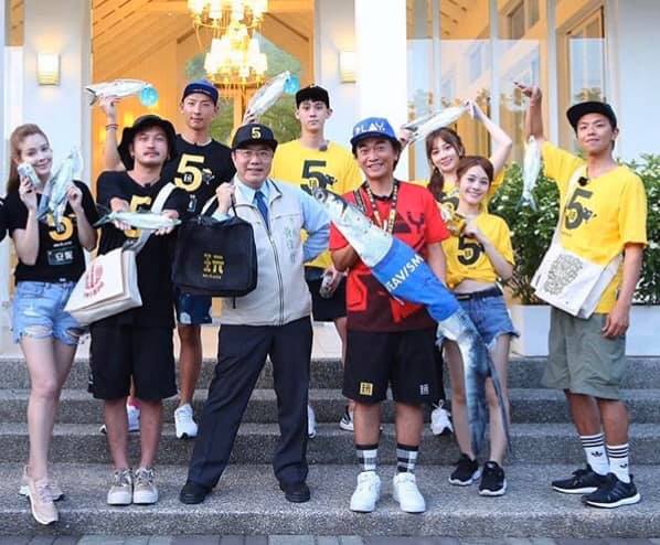 黃偉哲表示，六月黃鴻升才因為「綜藝玩很大」到台南拍攝。圖：翻攝自黃偉哲臉書