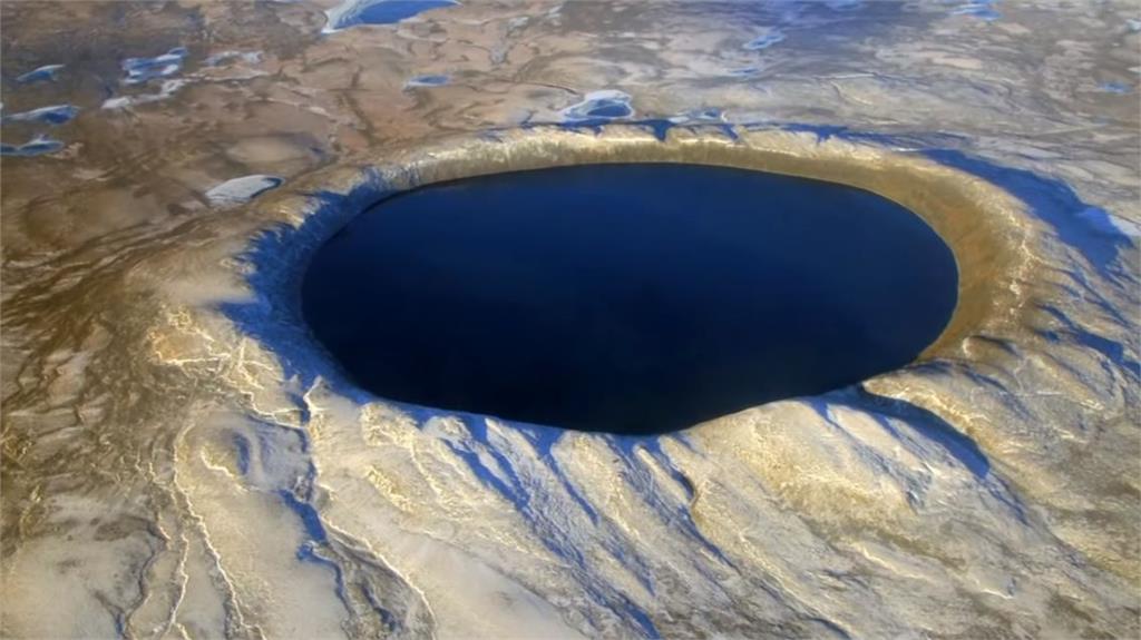 位在加拿大北魁北克區有座「圓形」湖泊，近日話題十足。圖／翻攝自CFCAS