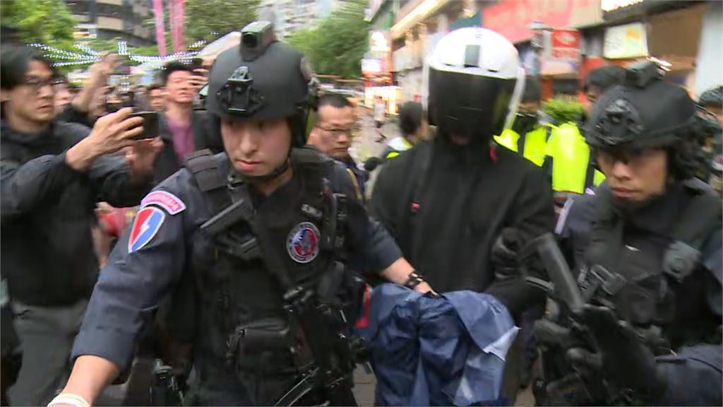 北市忠孝東路中信銀行傳搶案！行員一度遭挾持 警制伏持槍歹徒