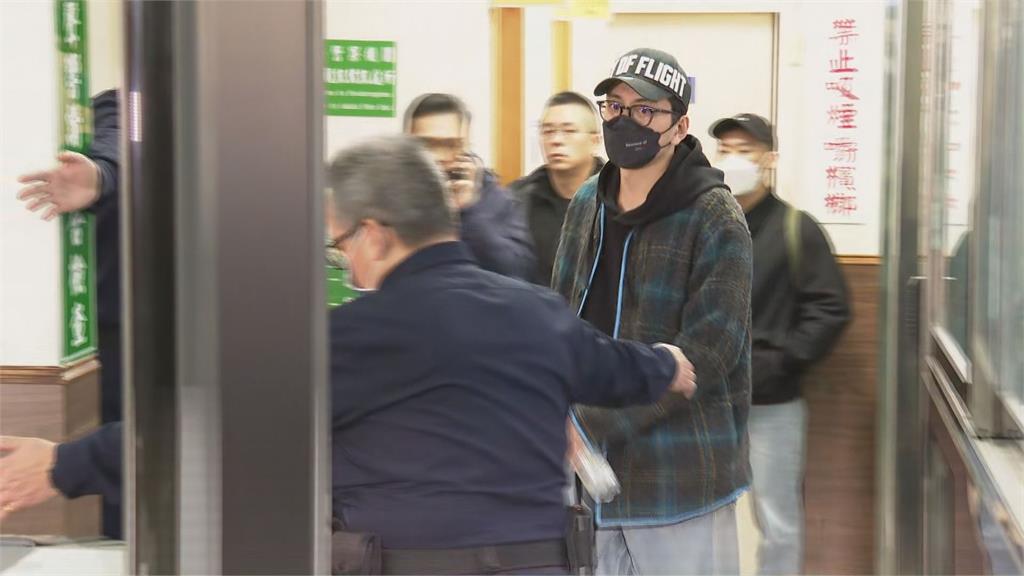 王大陸閃兵為追討360萬「找警查個資」 一審與女友闕沐軒皆判6月