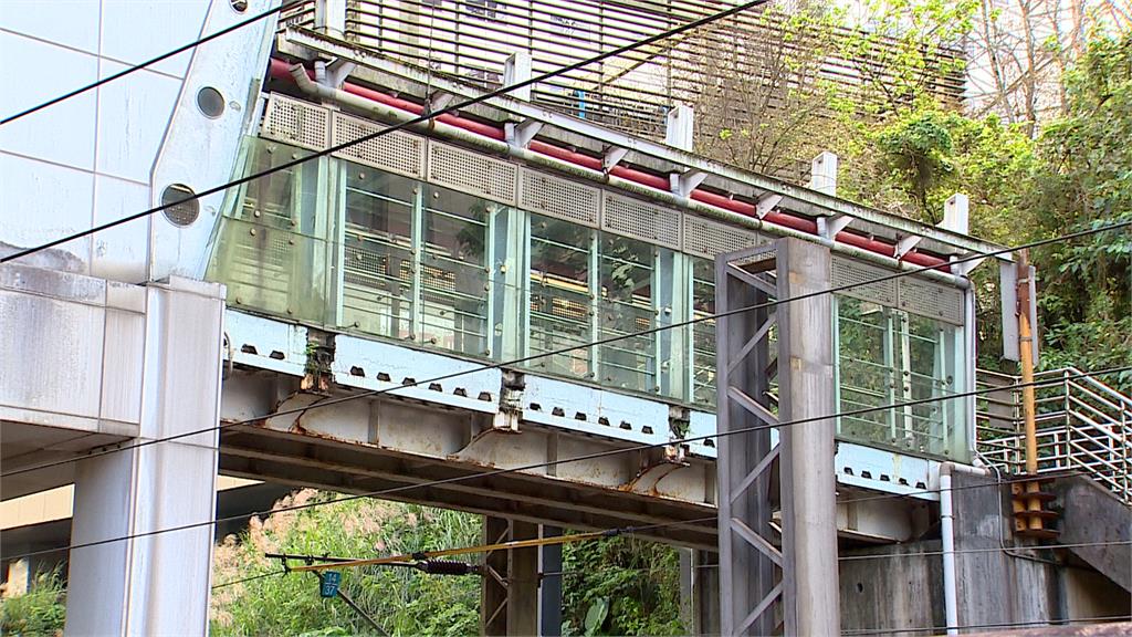 台鐵汐科站挨批「最恐怖車站」 民怨：下雨更危險