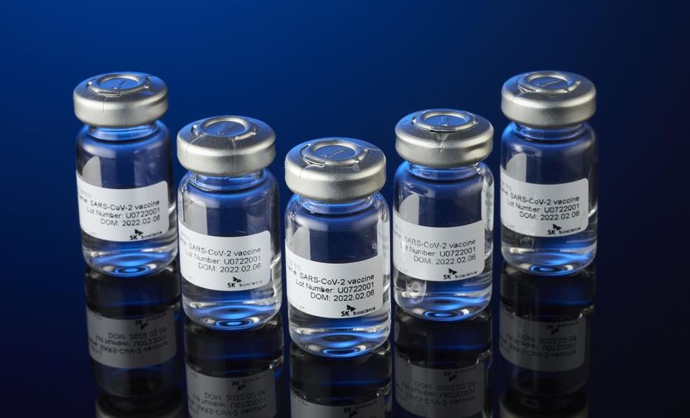 SK生物科學公司研發的新冠疫苗「SKYCovione」取得南韓使用授權。圖／翻攝自SK生物科學公司官網