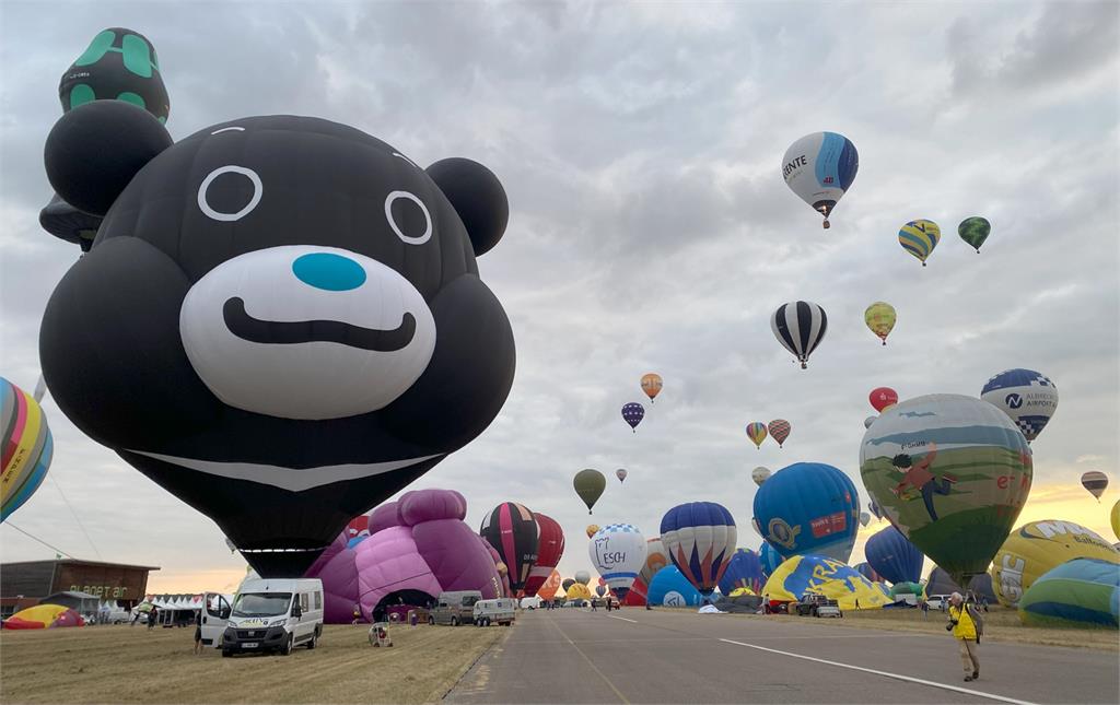 熊讚熱氣球參加歐洲最大的法國熱氣球節。圖／台北市觀傳局提供