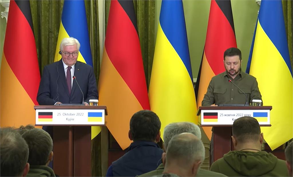 史坦麥爾和澤倫斯基召開聯合記者會，承諾會提供烏克蘭武器。圖／翻攝自Facebook@zelenskiy.official