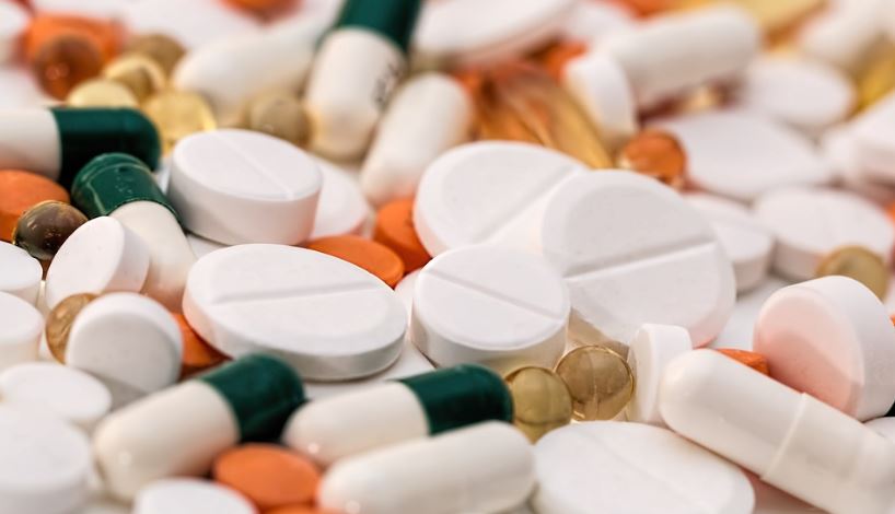 醫師強烈建議出國攜帶「一般的常備藥品」。示意圖／翻攝自Pixabay