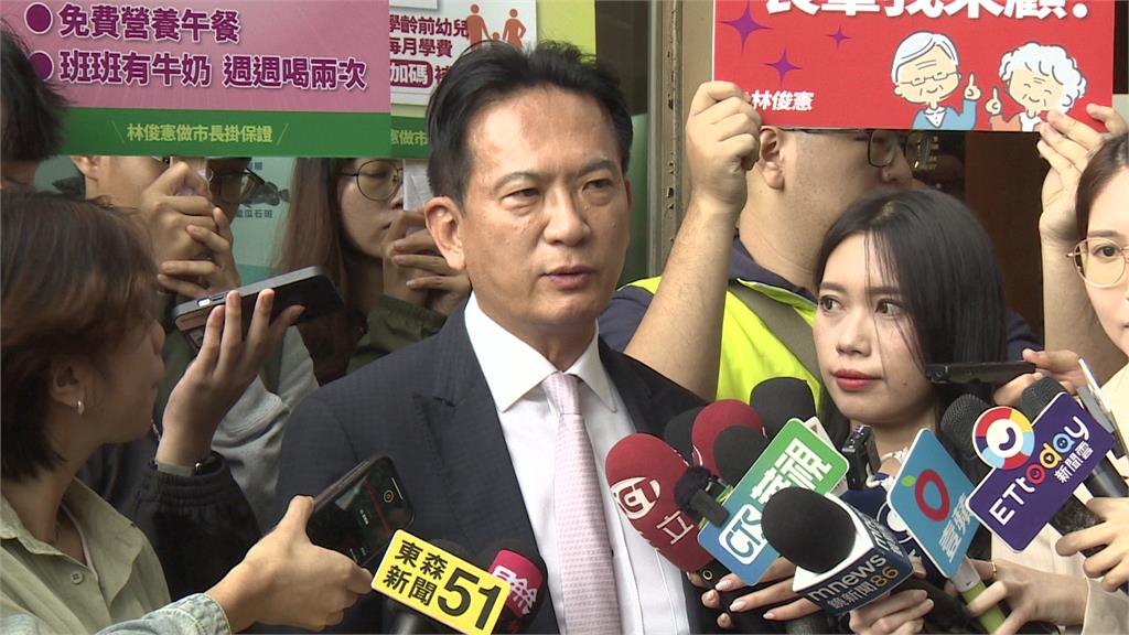 赴黨中央登記台南市長初選 林俊憲喊話當「桶箍」團結大家
