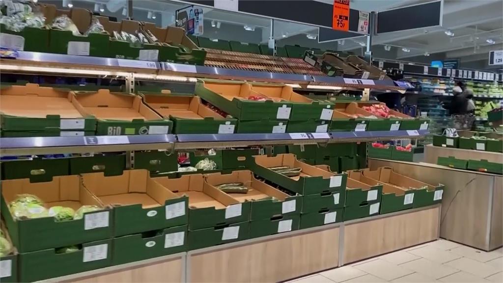 英國超市的蔬果貨架幾乎空空如也。圖／美聯社