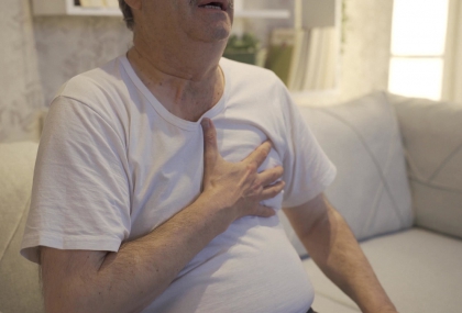 牙痛、手腳冰冷恐是心梗前兆！ 醫揭「意想不到警訊」