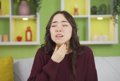 「喉嚨沙啞」5原因曝！胃食道逆流也中  醫：很多人都不知道