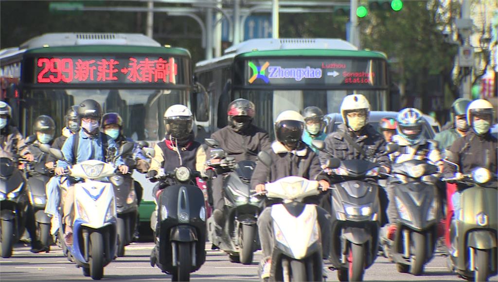 全台回暖「南部熱飆30℃」！週四鋒面掠過北台再轉雨